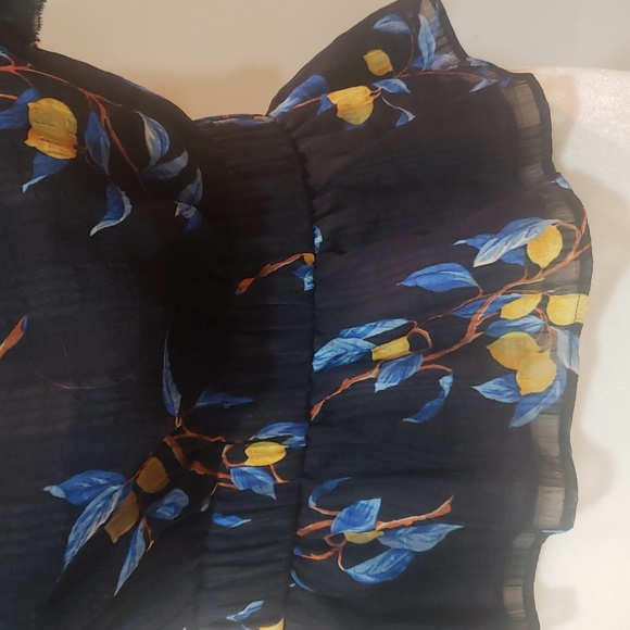 Ann Taylor Blouse - Picture 4 of 12